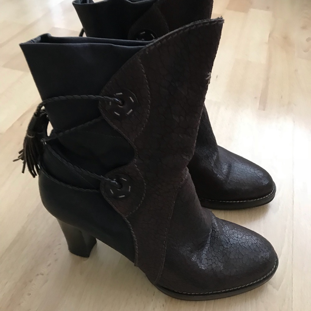 Gorgeous Henry Beguelin Brown Leather Boots